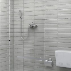 Неутрални плочки за баня тип мрамор Marbles от Monopole Ceramica (Испания)